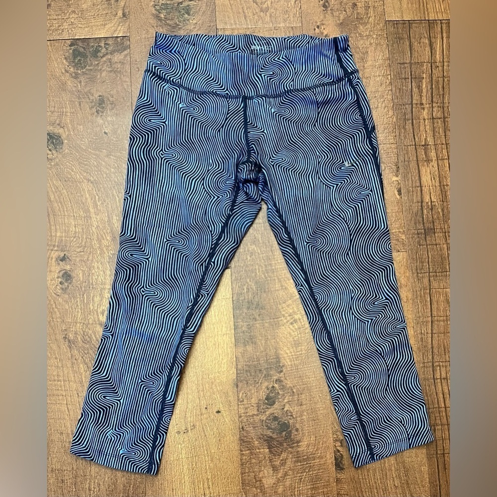 Nike running crop activewear leggings women Sz Medium drifit